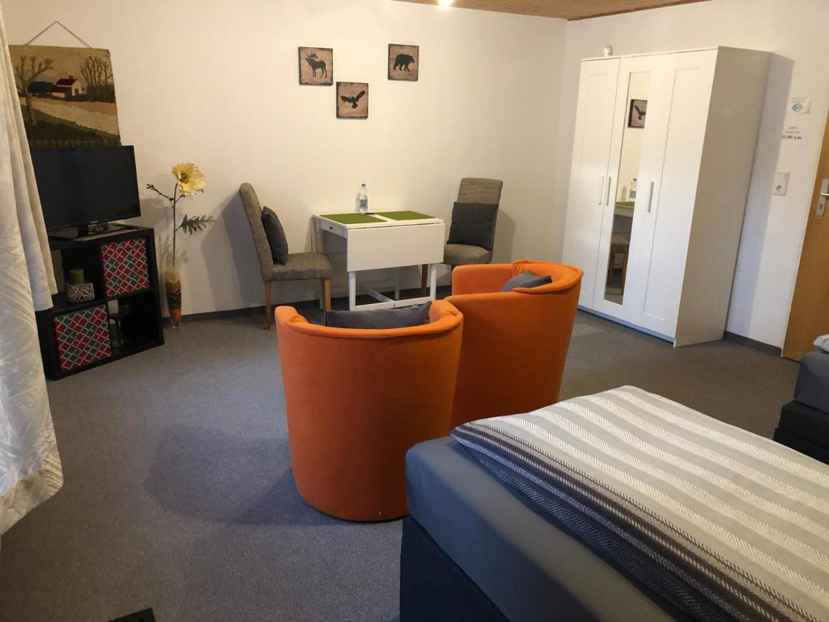 Apartament Messezimmer 4 U 2 *